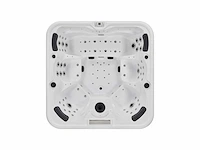Jacuzzi en buitenspa - vonato - 0 - 6 persoons met 1 ligplaats - afbeelding 12 van  24
