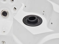 Jacuzzi en buitenspa - vonato - 0 - 6 persoons met 1 ligplaats - afbeelding 19 van  24
