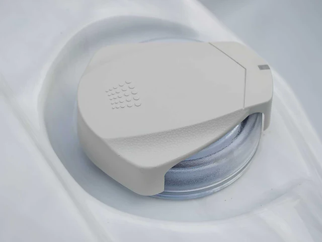 Jacuzzi en buitenspa - vonato - 0 - vrijstaand 5 persoons bad - afbeelding 4 van  6