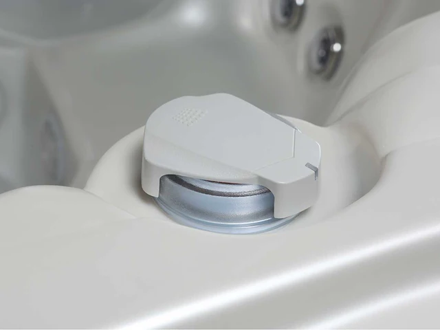 Jacuzzi en buitenspa - vonato - 0 - vrijstaand 7 persoons bad - afbeelding 4 van  12