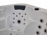 Jacuzzi en buitenspa - vonato - tovario - 0 - 6 persoons met 1 ligplaats - afbeelding 2 van  24