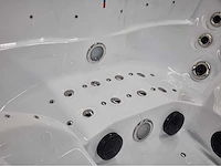 Jacuzzi en buitenspa - vonato - tovario - 0 - 6 persoons met 1 ligplaats - afbeelding 3 van  24