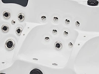Jacuzzi en buitenspa - vonato - tovario - 0 - 6 persoons met 1 ligplaats - afbeelding 14 van  24