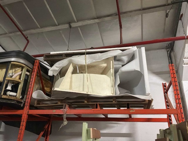 Jacuzzi en covers - afbeelding 1 van  1