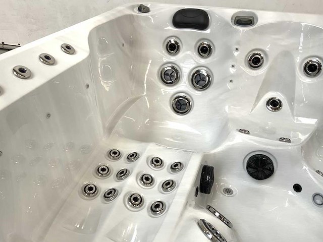 Jacuzzi london with nordic insulation - afbeelding 7 van  18