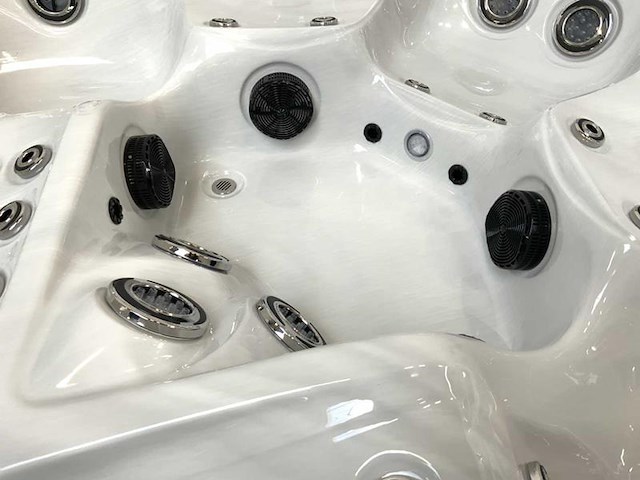 Jacuzzi london with nordic insulation - afbeelding 8 van  18