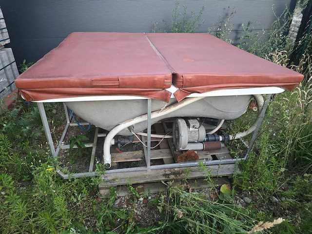 Jacuzzi - afbeelding 3 van  4