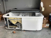 Jacuzzi - afbeelding 2 van  9