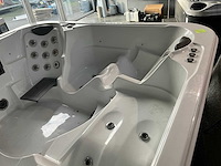 Jacuzzi - afbeelding 8 van  9