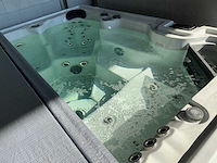 Jacuzzi - afbeelding 3 van  4