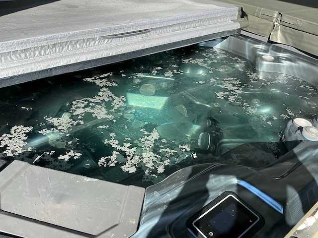 Jacuzzi - afbeelding 3 van  5