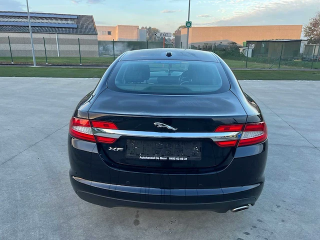 Jaguar - 2011 - xf - personen - personenauto - afbeelding 7 van  22