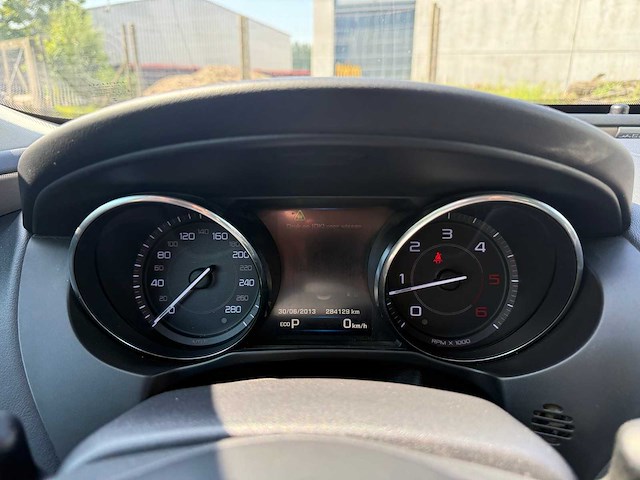 Jaguar - 2015 - xe - personenauto - afbeelding 19 van  27