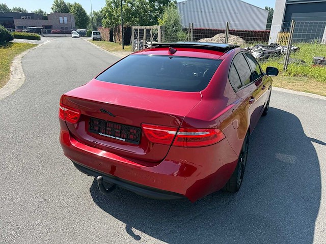 Jaguar - 2015 - xe - personenauto - afbeelding 4 van  27