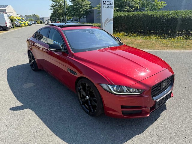 Jaguar - 2015 - xe - personenauto - afbeelding 26 van  27