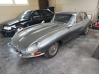 Jaguar - coupé - e type - oldtimer - afbeelding 12 van  23