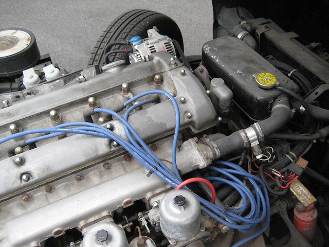 Jaguar - coupé - e type - oldtimer - afbeelding 5 van  48