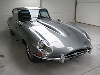 Jaguar - coupé - e type - oldtimer - afbeelding 19 van  48
