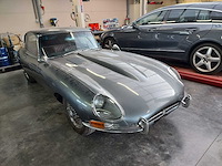 Jaguar - coupé - e type - oldtimer - afbeelding 23 van  48