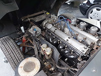 Jaguar - coupé - e type - oldtimer - afbeelding 36 van  48