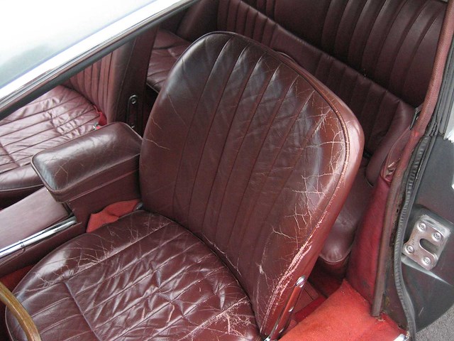 Jaguar - coupé - e type - oldtimer - afbeelding 48 van  48