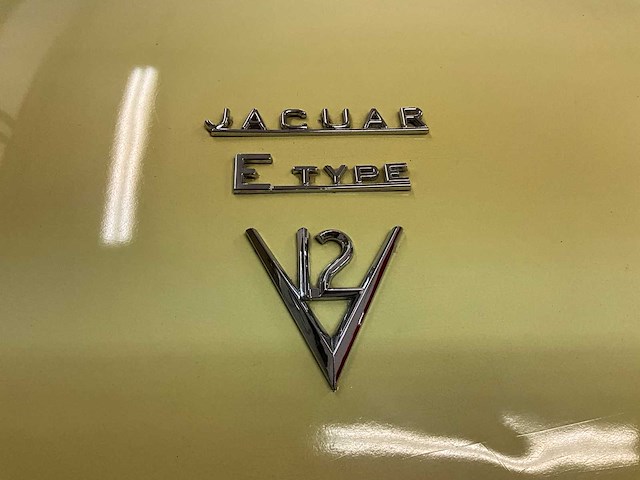 Jaguar - e-type - v12 - klassieke auto's - afbeelding 6 van  39