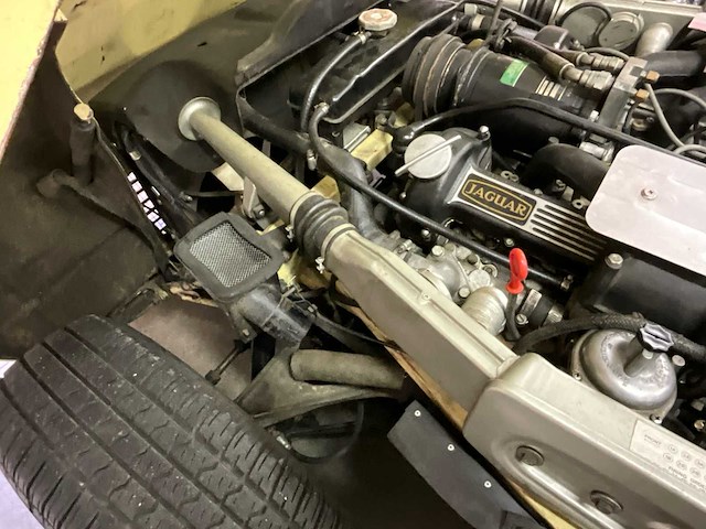 Jaguar - e-type - v12 - klassieke auto's - afbeelding 28 van  39