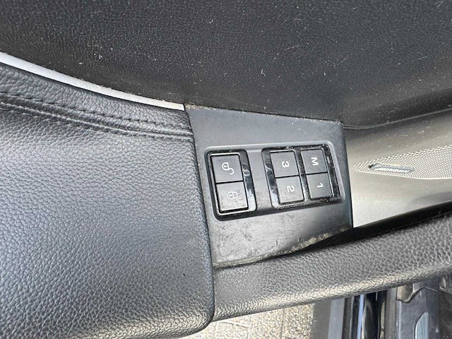 Jaguar - f-pace - car - 2019 - afbeelding 17 van  32