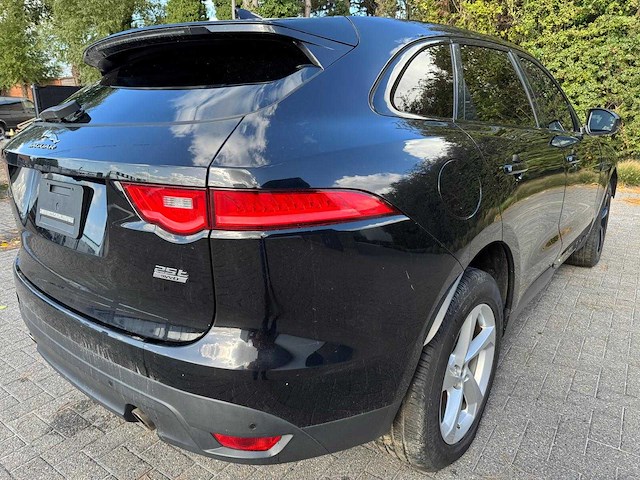 Jaguar - f-pace - car - 2019 - afbeelding 27 van  32