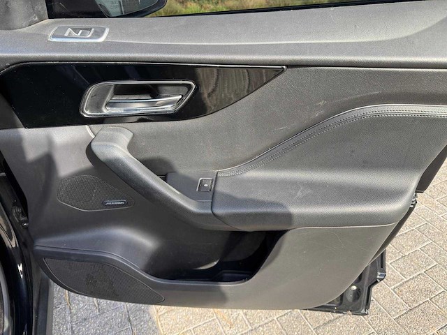 Jaguar - f-pace - car - 2019 - afbeelding 9 van  32