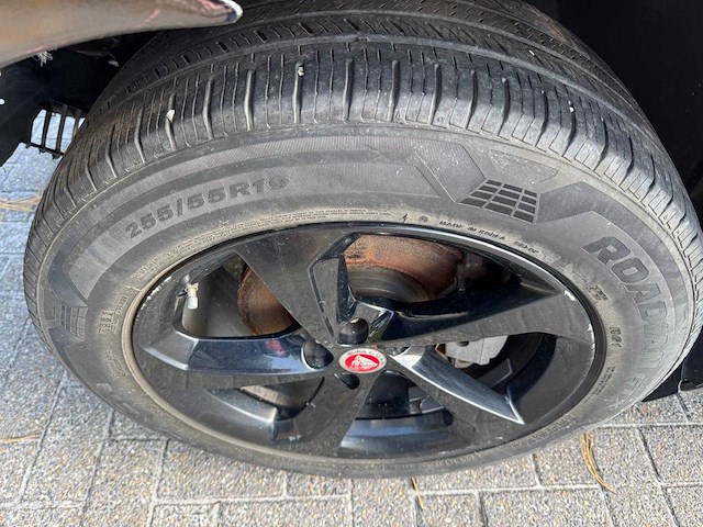 Jaguar - f-pace - car - 2019 - afbeelding 21 van  32