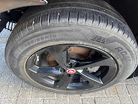 Jaguar - f-pace - car - 2019 - afbeelding 21 van  32