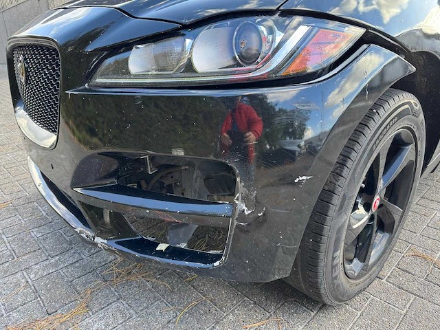 Jaguar - f-pace - car - 2019 - afbeelding 30 van  32