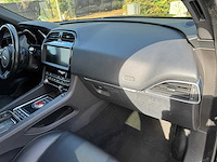 Jaguar - f-pace - car - 2019 - afbeelding 10 van  32