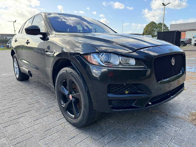 Jaguar - f-pace - car - 2019 - afbeelding 9 van  32