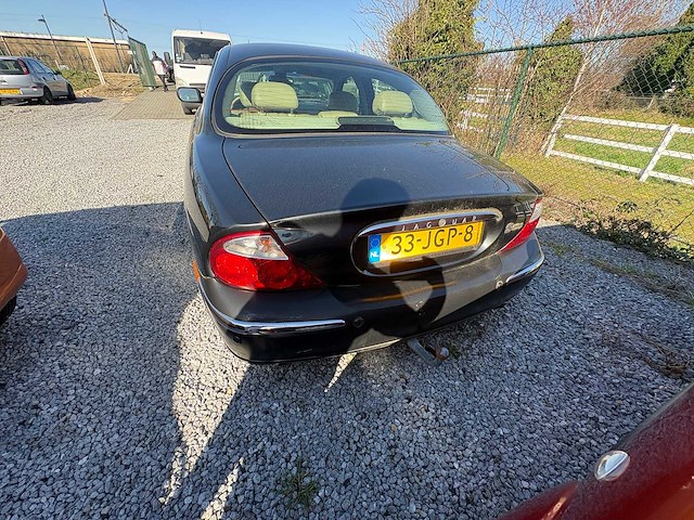 Jaguar - s-type - 4.0 v8 - car - 2001 - afbeelding 9 van  10