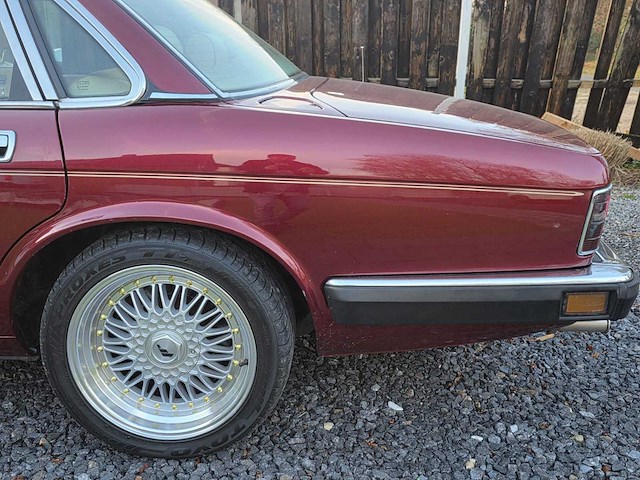 Jaguar - sovereign - car - 1992 - afbeelding 2 van  42