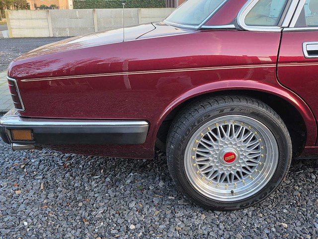 Jaguar - sovereign - car - 1992 - afbeelding 5 van  42