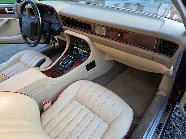 Jaguar - sovereign - car - 1992 - afbeelding 11 van  42