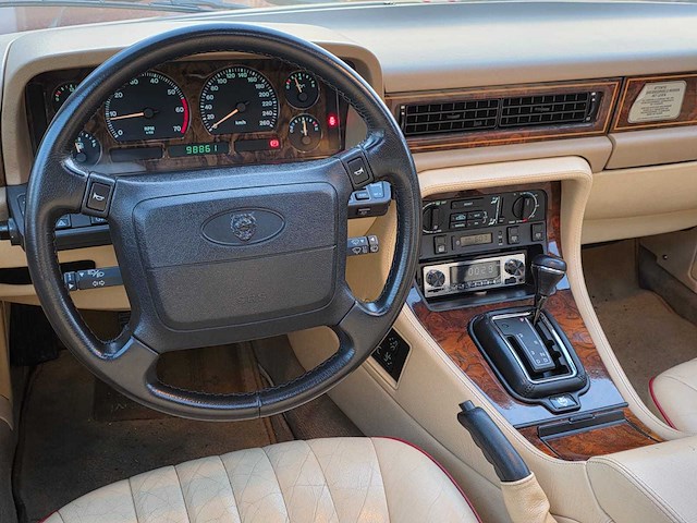 Jaguar - sovereign - car - 1992 - afbeelding 13 van  42