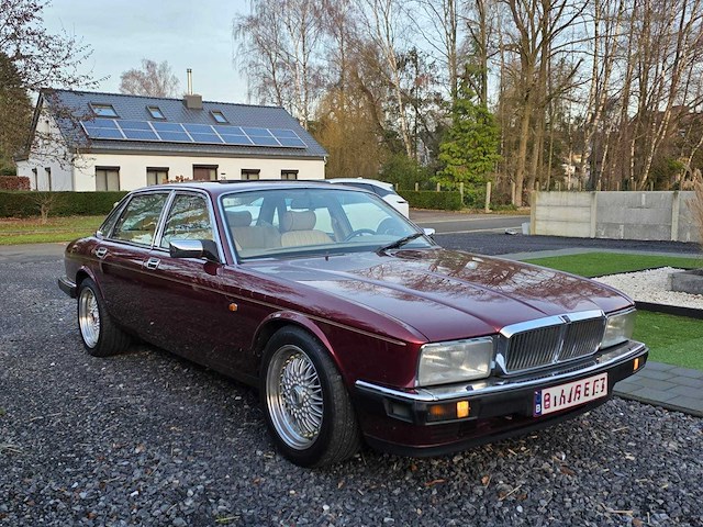 Jaguar - sovereign - car - 1992 - afbeelding 38 van  42
