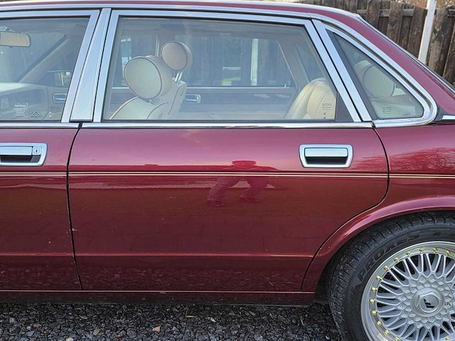 Jaguar - sovereign - car - 1992 - afbeelding 42 van  42