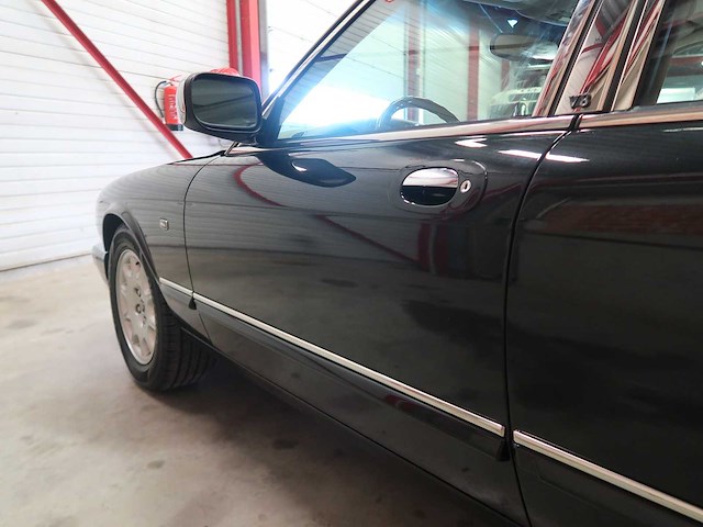 Jaguar - xj 8 vanden plas - jaguar xj vandenplas - afbeelding 1 van  3