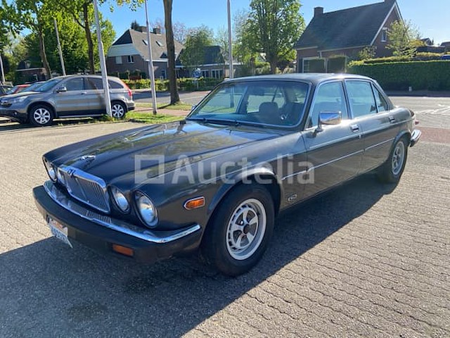 Jaguar - xj6 (1986) - afbeelding 1 van  30