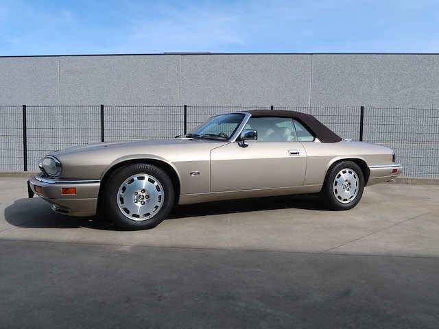 Jaguar - xjs cabriolet - classic cars >15 - afbeelding 1 van  62