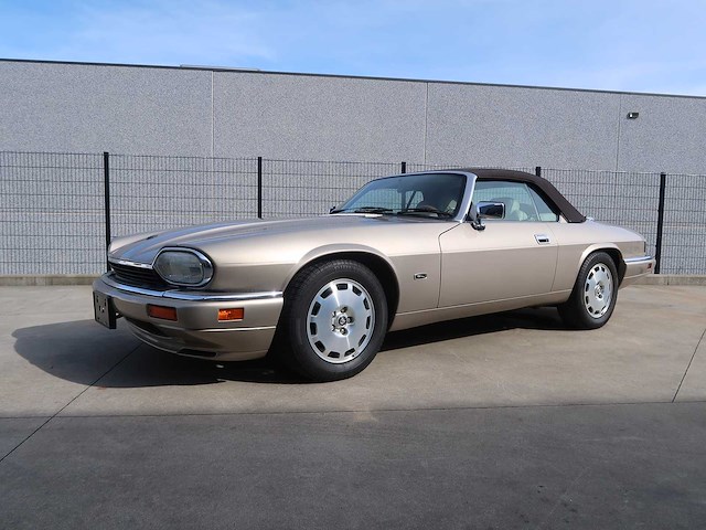 Jaguar - xjs cabriolet - classic cars >15 - afbeelding 11 van  62