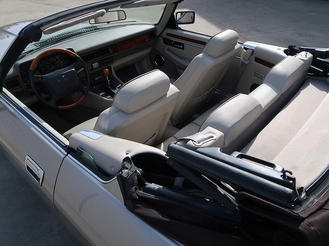 Jaguar - xjs cabriolet - classic cars >15 - afbeelding 22 van  62