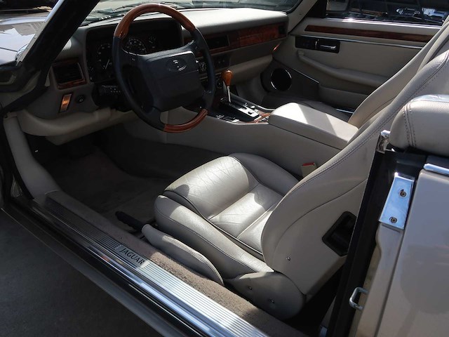 Jaguar - xjs cabriolet - classic cars >15 - afbeelding 31 van  62
