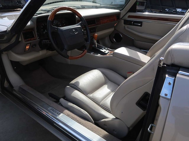Jaguar - xjs cabriolet - classic cars >15 - afbeelding 32 van  62