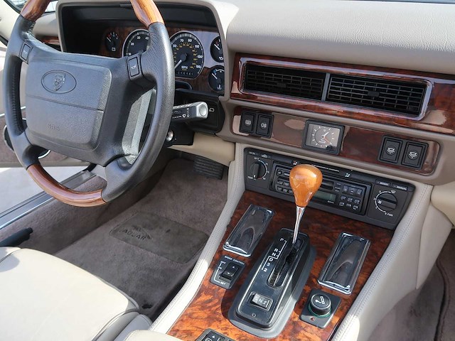Jaguar - xjs cabriolet - classic cars >15 - afbeelding 45 van  62